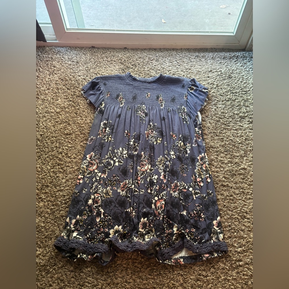 Rewind Floral Short Sleeve Top in Blue and Black